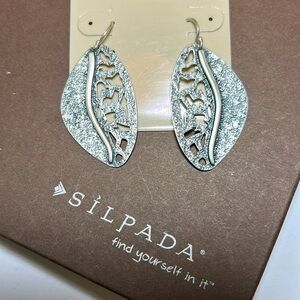 Silpada Retired Leaf Earrings (W1979)